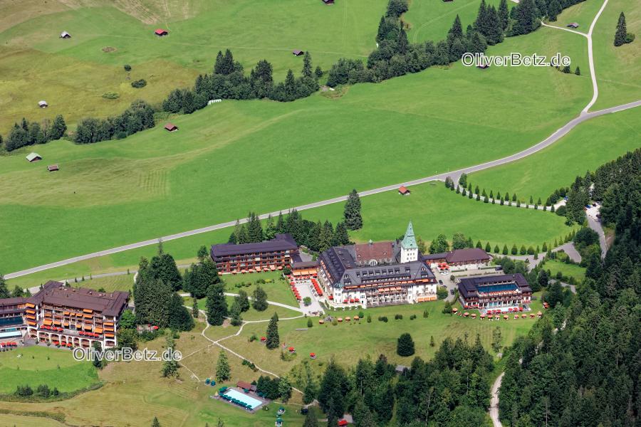 Elmau_Schloss_1860.jpg